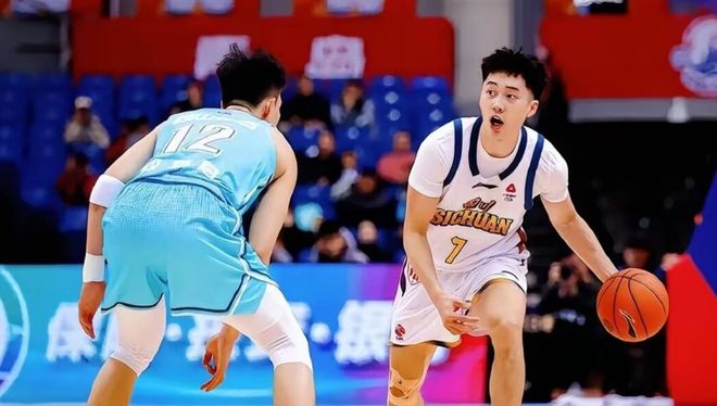 20岁李嫣近照曝光:唇腭裂痕迹几乎消失,清冷气质复刻王菲神韵