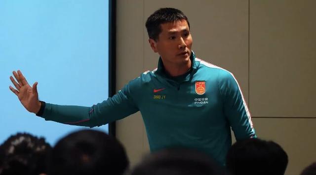 杨瀚森12分9篮板4助攻 开拓者不敌太阳