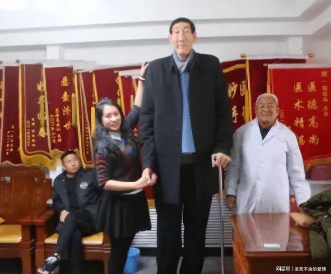 黄蜂用双向合同签下伊利诺伊大四后场,他是落选秀中的佼佼者?
