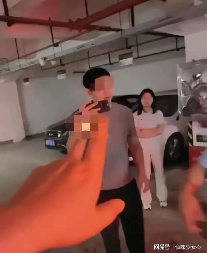 贝林厄姆梅开二度扛着英格兰进四强,图赫尔赛后却甩出一句"全方位不满意"