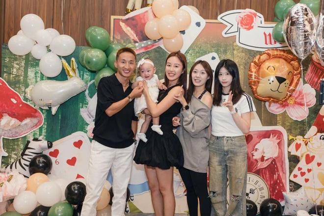 姆巴佩被踹受伤!提前被替换下场,法国主帅德尚做出回应