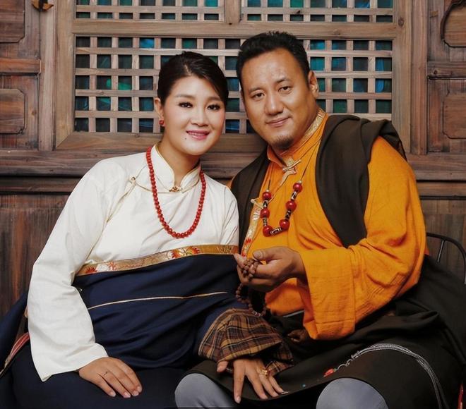 开启度假模式,未婚妻乔治娜晒与C罗自拍合照